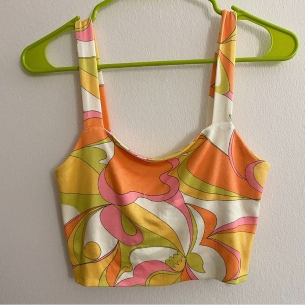 Tropical Style Twisted Back Crop Top